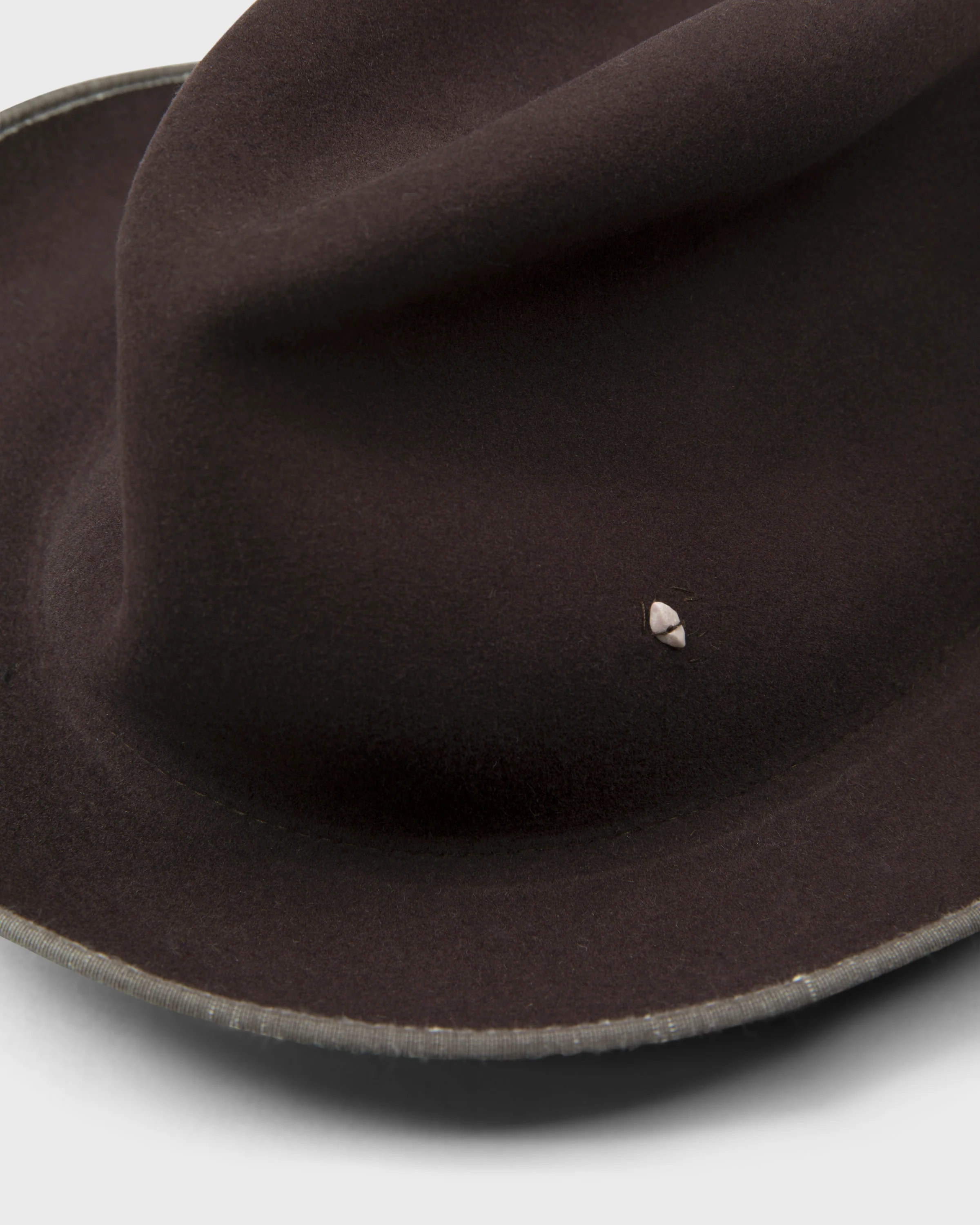 Hobo Sharp Chocolate - Image 8